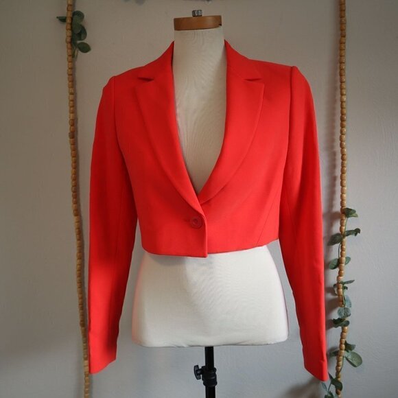 NWT Alice + Olivia Women's Red Macey Crop Notch Collar Blazer Jacket Size 6 - Picture 4 of 9